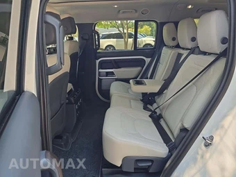 2023 Land Rover Defender 130 First Edition - miniatura 10