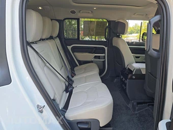 2023 Land Rover Defender 130 First Edition - miniatura 14