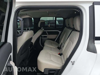 2023 Land Rover Defender 130 First Edition - miniatura 13