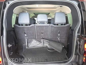 2023 Land Rover Defender 130 First Edition - miniatura 17