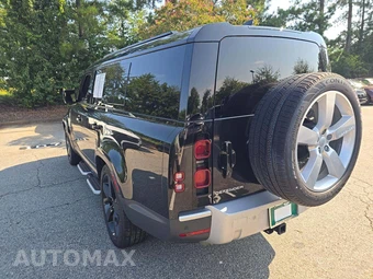 2023 Land Rover Defender 130 S - miniatura 2