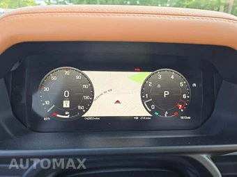 2023 Land Rover Defender 130 S - miniatura 9