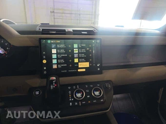 2023 Land Rover Defender 130 S - miniatura 10