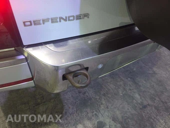 2023 Land Rover Defender 130 S - miniatura 23