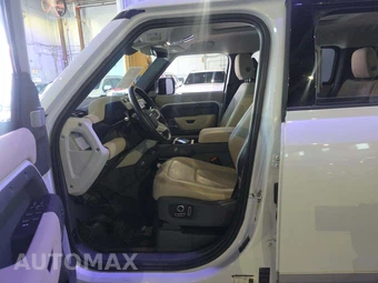 2023 Land Rover Defender 130 S - miniatura 6