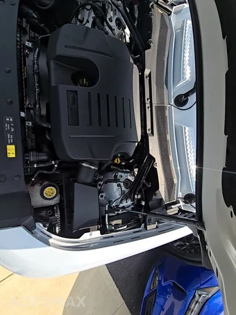 2023 Land Rover Defender 130 S – miniatura 23