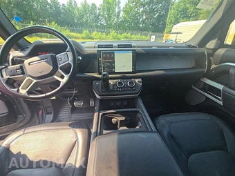 2023 Land Rover Defender 130 SE - miniatura 11