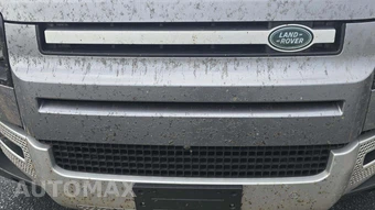 2023 Land Rover Defender 130 SE - miniatura 26