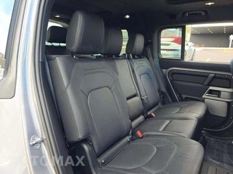 2023 Land Rover Defender 130 SE - miniatura 17