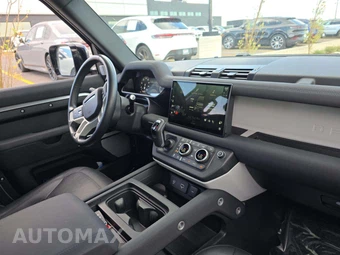 2023 Land Rover Defender 130 SE - miniatura 20