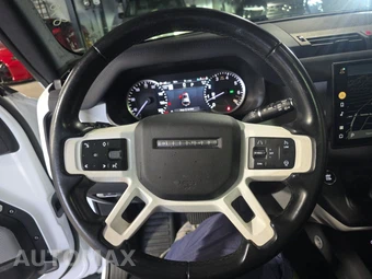 2023 Land Rover Defender 130 SE - miniatura 10