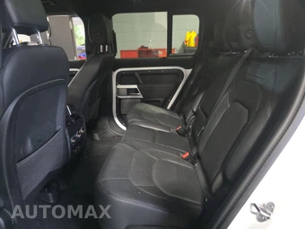 2023 Land Rover Defender 130 SE - miniatura 13