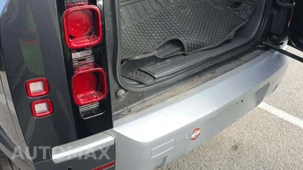 2023 Land Rover Defender 130 SE - miniatura 28