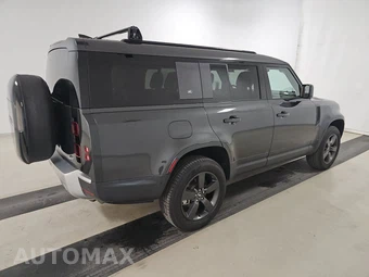 2023 Land Rover Defender 130 SE - miniatura 4