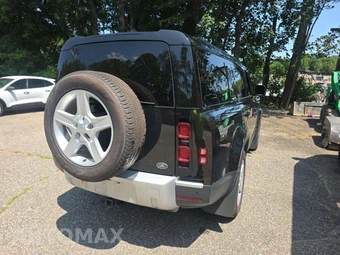 2023 Land Rover Defender 130 SE - miniatura 3