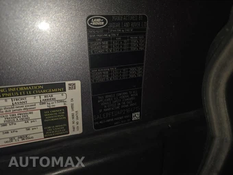 2023 Land Rover Defender 130 SE – miniatura 15