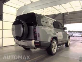 2023 Land Rover Defender 130 SE - miniatura 4