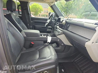 2023 Land Rover Defender 130 SE - miniatura 8