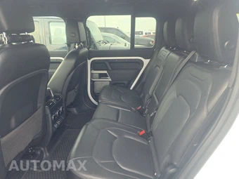2023 Land Rover Defender 130 SE - miniatura 13