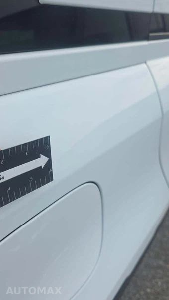 2023 Land Rover Defender 130 SE - miniatura 21