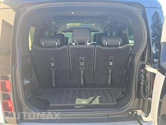 2023 Land Rover Defender 130 SE - miniatura 12
