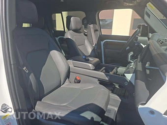 2023 Land Rover Defender 130 SE - miniatura 16