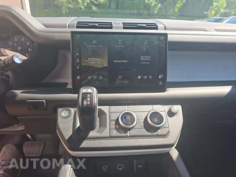 2023 Land Rover Defender 130 SE - miniatura 7