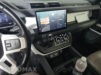 2023 Land Rover Defender 130 SE - miniatura 11