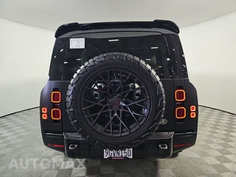 2023 Land Rover Defender 130 SE - miniatura 5