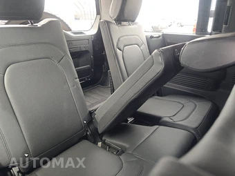 2023 Land Rover Defender 130 X-Dynamic SE - miniatura 14