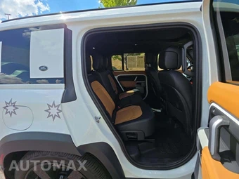 2023 Land Rover Defender 130 X-Dynamic SE - miniatura 13