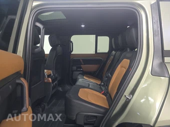 2023 Land Rover Defender 130 X-Dynamic SE - miniatura 13