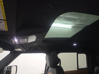 2023 Land Rover Defender 130 X-Dynamic SE - miniatura 20