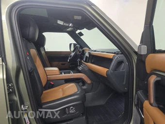 2023 Land Rover Defender 130 X-Dynamic SE - miniatura 8