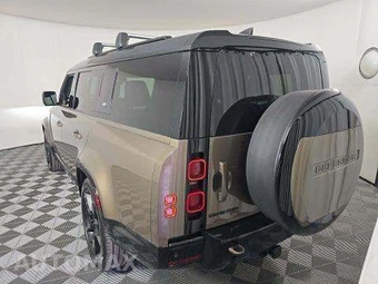 2023 Land Rover Defender 130 X-Dynamic SE - miniatura 2