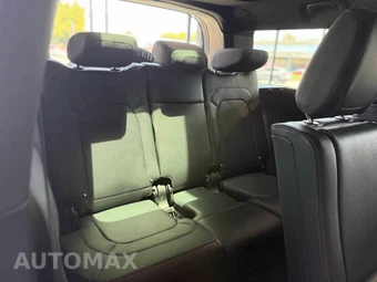 2023 Land Rover Defender 130 X-Dynamic SE - miniatura 25