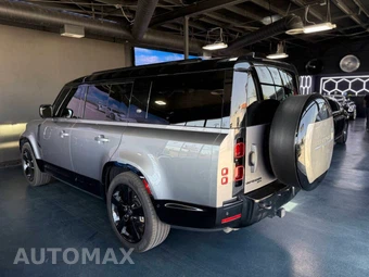 2023 Land Rover Defender 130 X-Dynamic SE - miniatura 4