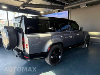 2023 Land Rover Defender 130 X-Dynamic SE - miniatura 6