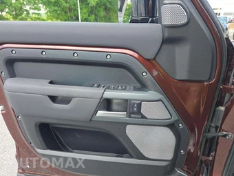 2023 Land Rover Defender 130 X-Dynamic SE – miniatura 25