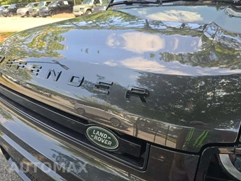 2023 Land Rover Defender 130 X-Dynamic SE - miniatura 19