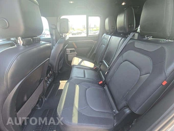 2023 Land Rover Defender 130 X-Dynamic SE - miniatura 10