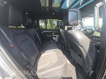 2023 Land Rover Defender 130 X-Dynamic SE - miniatura 13