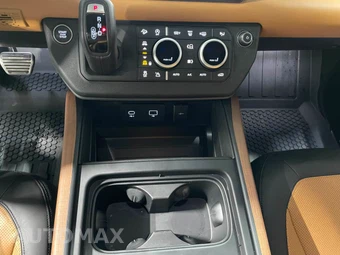 2023 Land Rover Defender 130 X - miniatura 12