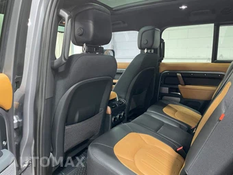 2023 Land Rover Defender 130 X - miniatura 15