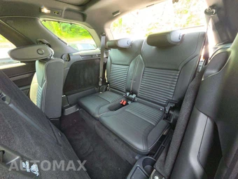 2023 Land Rover Discovery Metropolitan Edition – miniatura 13