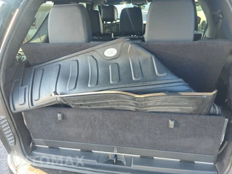 2023 Land Rover Discovery Metropolitan Edition – miniatura 17