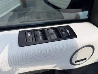 2023 Land Rover Discovery R-Dynamic S - miniatura 18