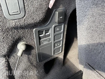2023 Land Rover Discovery R-Dynamic S - miniatura 35