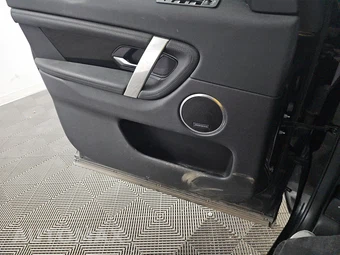 2023 Land Rover Discovery Sport S – miniatura 9