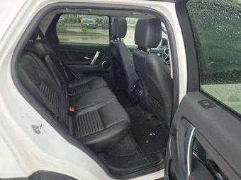 2023 Land Rover Discovery Sport S – miniatura 17